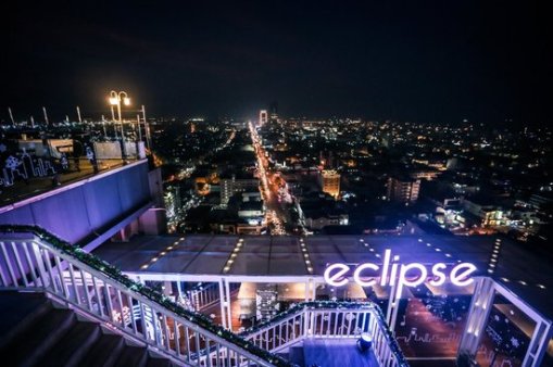 eclipse-sky-bar